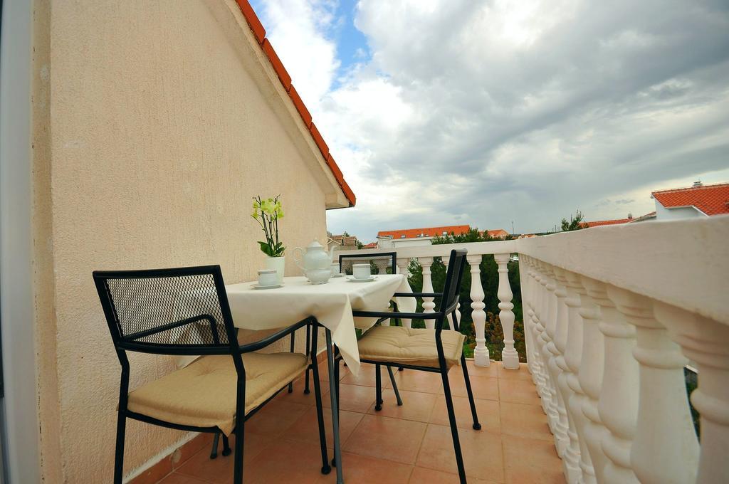 Apartments Toni Vodice Luaran gambar