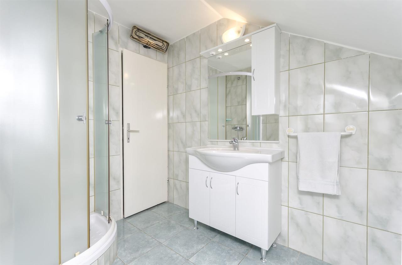Apartments Toni Vodice Luaran gambar