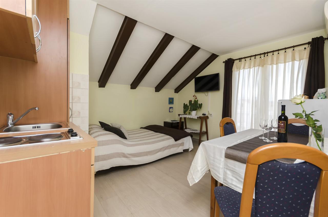 Apartments Toni Vodice Luaran gambar